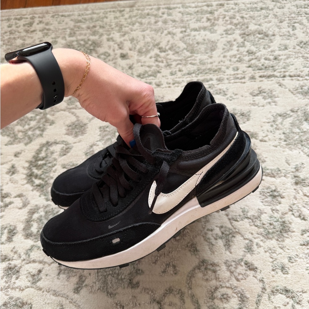 Nike Women's Black Waffle 1 Sneakers